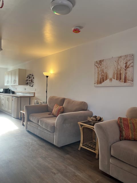 Family Apartment, 2 Bedrooms, Non Smoking, Garden View | Individually decorated, individually furnished, free WiFi, bed sheets