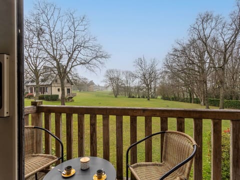 Garden, Lawn, Hardwood, Wood Stain, Outdoor Furniture, Shade, Yard, Landscaping, Backyard, Park