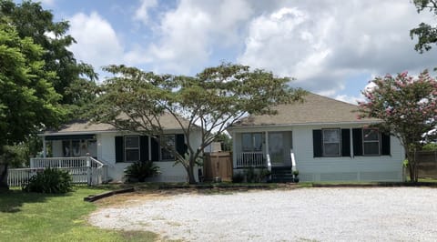 Harbor View Cottages