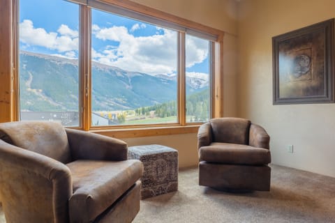Condo, 2 Bedrooms | Interior
