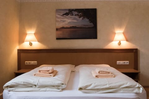 Desk, free WiFi, bed sheets