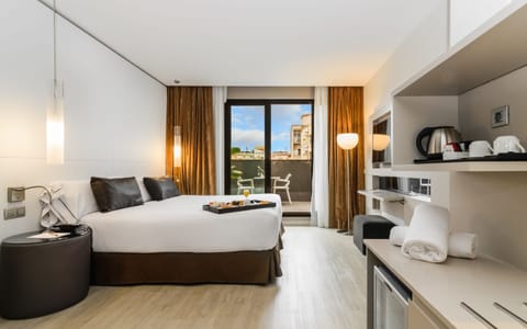 Premium Double Room, Terrace | Premium bedding, down comforters, memory foam beds, minibar