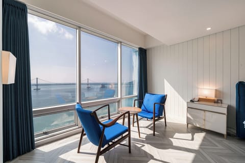 Signature Ocean Double Room | Premium bedding, desk, iron/ironing board, free wired internet
