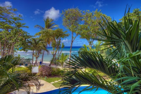 Sapphire Beach 104 - Direct Beach Access