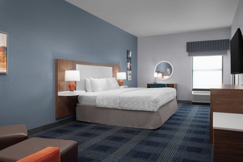 In-room safe, desk, free rollaway beds, Internet