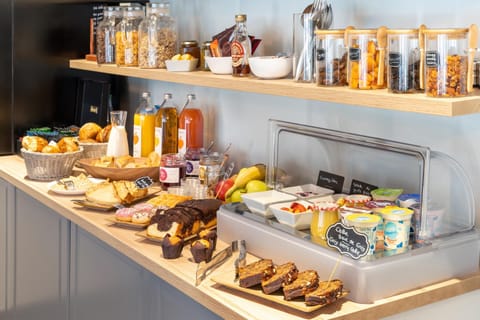 Daily buffet breakfast (EUR 16 per person)
