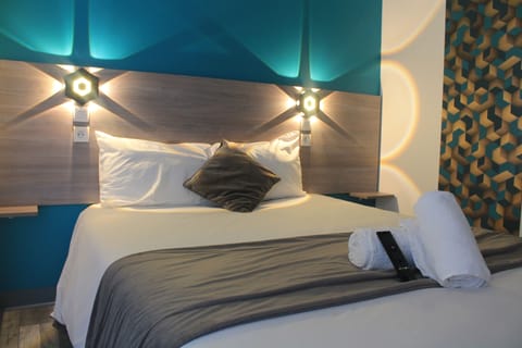 Double Room | Desk, free WiFi, bed sheets