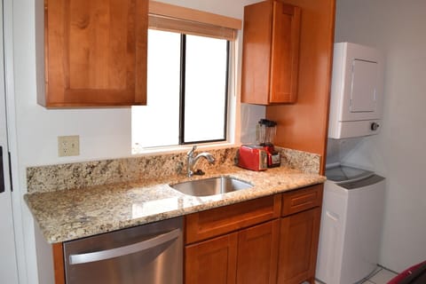 In-unit washer/dryer