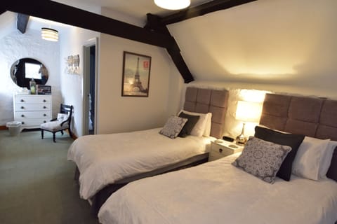 Twin Room, Ensuite | Premium bedding, Select Comfort beds, free WiFi, bed sheets