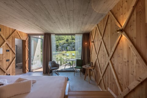 Junior Studio Suite (Sweet Dream) | Minibar, individually decorated, individually furnished, blackout drapes