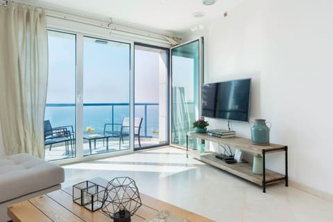 Apartment, 2 Bedrooms, Beachfront | Interior