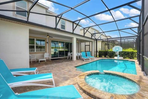 Private Pool & Patio