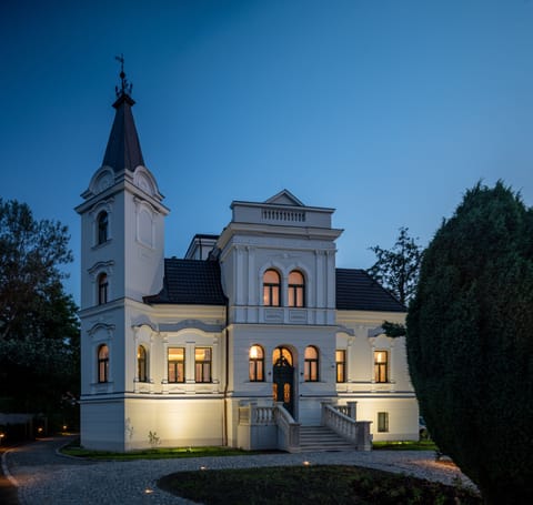Front of property - evening/night