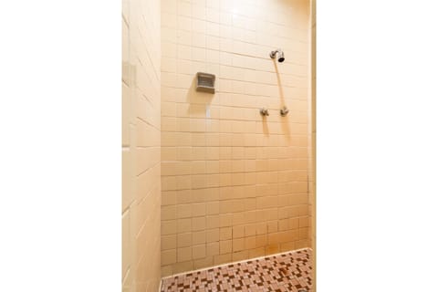 Free toiletries, towels