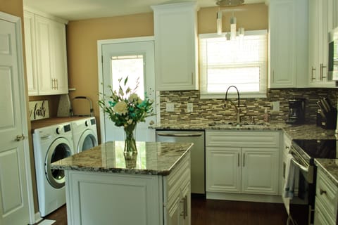 kitchen toward back door and deck