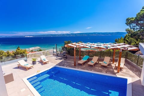 Villa Matan - private 28m2 pool, 5 bedrooms, 6 bathrooms, 10 persons MAX
