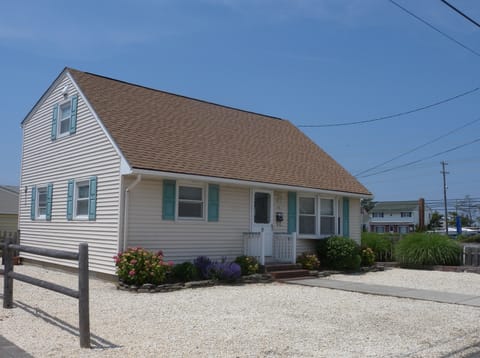 Classic oceanside beach house.  Well maintained and in pristine conditions.