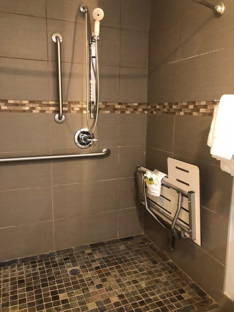 Quadruple Room, 2 Queen Beds, Accessible | Bathroom | Free toiletries, towels