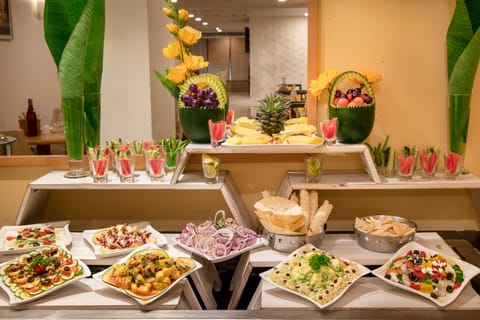 Daily buffet breakfast for a fee