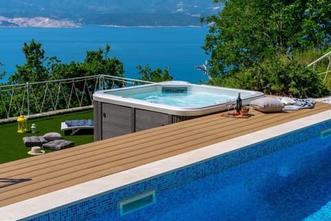 spectacular sea and island views