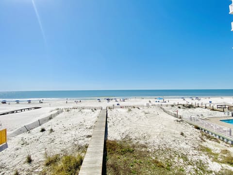 Condo, 2 Bedrooms, 2 Bathrooms | Beach/ocean view