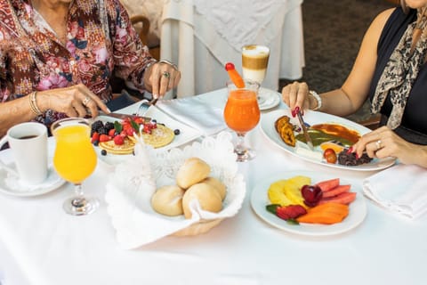 Free daily full breakfast