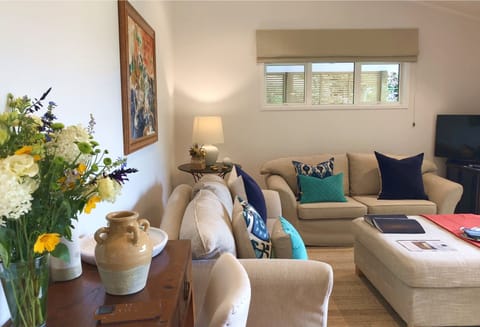 Tranquility Retreat  | Living room | 42-inch TV with satellite channels, Netflix, DVD player