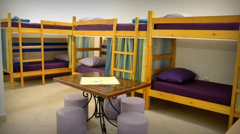 6 Bed Mixed Dormitory Room | Soundproofing, free WiFi, bed sheets