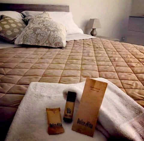 Deluxe Room, Terrace | Desk, soundproofing, free WiFi, bed sheets