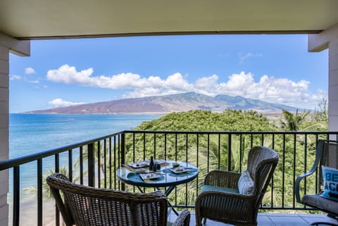 Beautiful Ocean View Penthouse Condo