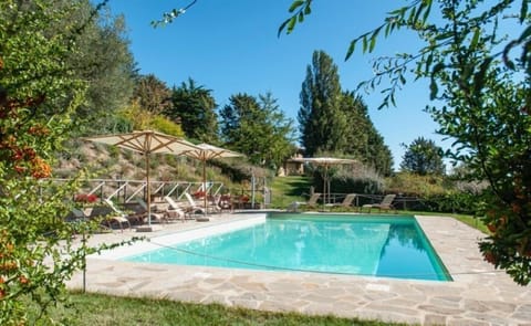 Villa La Ginestra with fenced pool