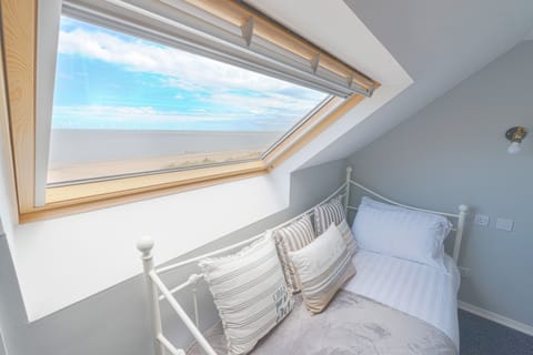 Exclusive Cottage | 3 bedrooms, individually furnished, desk, blackout drapes