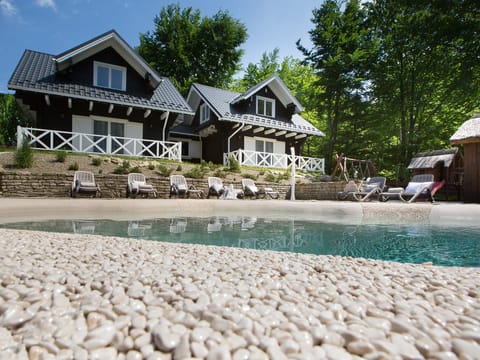 Seasonal outdoor pool, open 10:00 AM to 8:00 PM, sun loungers