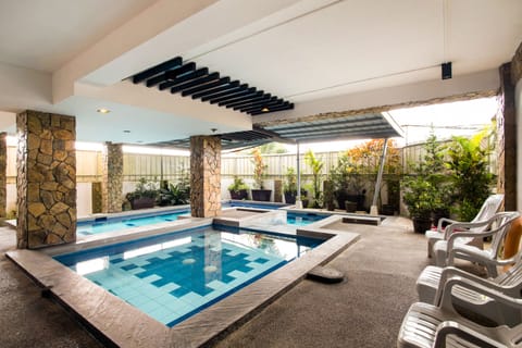 3 outdoor pools