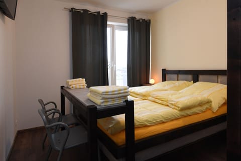 Standard Double Room | Desk, laptop workspace, soundproofing, free WiFi