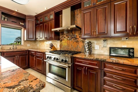 Six burner propane, stove and electric oven