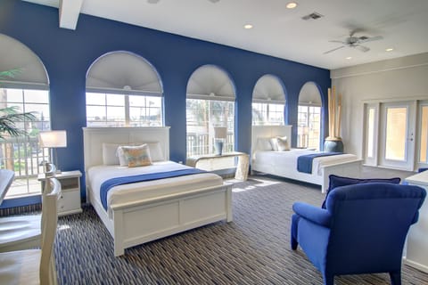 Deluxe Suite | Blackout drapes, iron/ironing board, WiFi (free), bed sheets