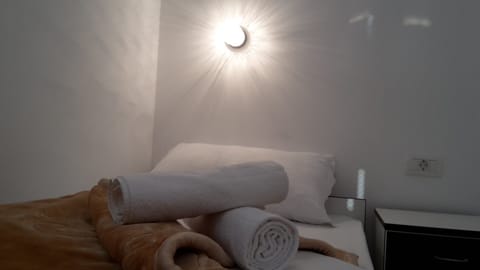 Soundproofing, free WiFi, bed sheets