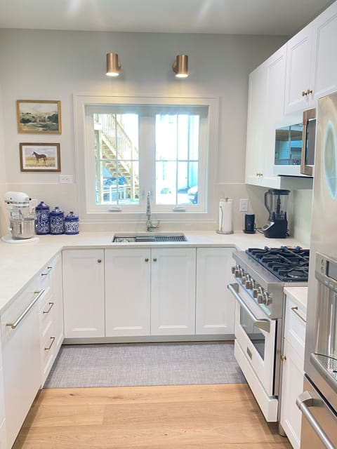 Extensively stocked kitchen