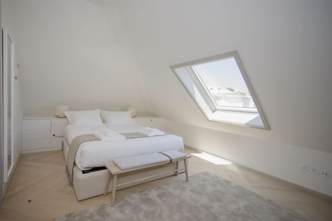 Luxury Apartment, 2 Bedrooms (VI) | Desk, soundproofing, iron/ironing board, cribs/infant beds