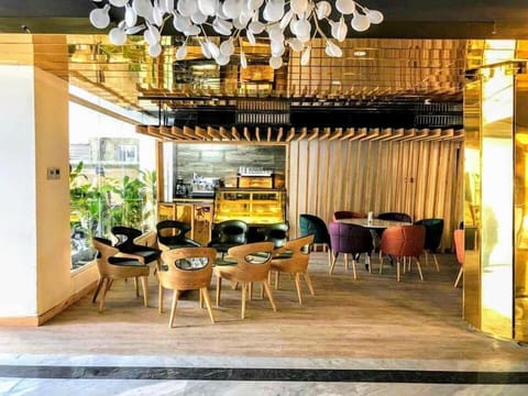 Coffee shop