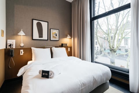 Standard Room | Premium bedding, in-room safe, individually decorated