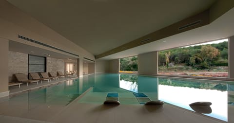 Couples treatment rooms, sauna, hot tub, steam room, Turkish bath