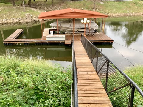Fishing/swimming and boat dock- common shared area. 