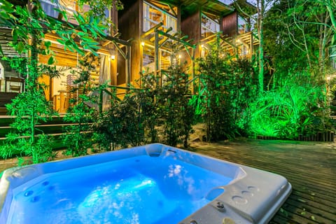 Jetted tub