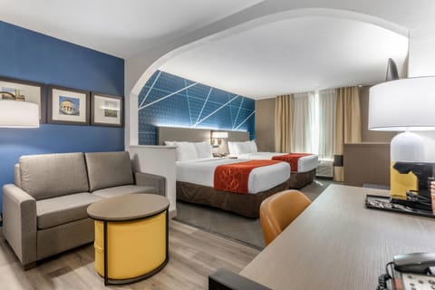 Family Studio Suite, Multiple Beds | Premium bedding, down comforters, desk, laptop workspace