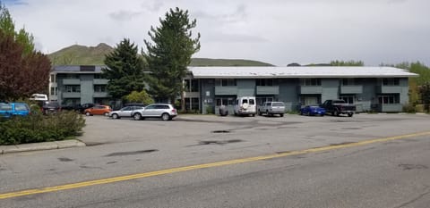 Wildwood minicondominiums looking from across South 2nd Avenue