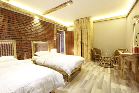 2 bedrooms, iron/ironing board