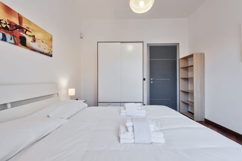 Apartment, 2 Bedrooms | 2 bedrooms, iron/ironing board, free WiFi, bed sheets