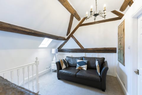 Standard Suite, 1 Double Bed | Individually decorated, individually furnished, iron/ironing board